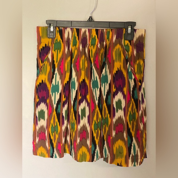 CAbi Ikat Bella Mini Skirt Style #359 Size Medium - Picture 2 of 9